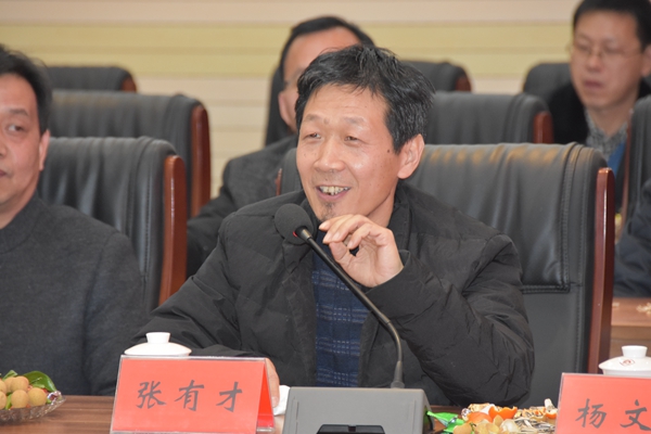 6.各管理技術骨干為公司發(fā)展建言獻策.jpg