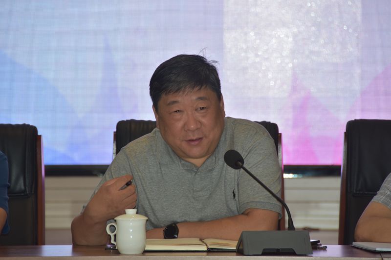1、董事長兼總經(jīng)理曹紅普指出：產(chǎn)品質(zhì)量是公司發(fā)展的基石和保障.jpg